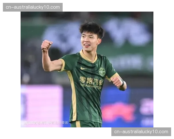 浙江队4-1逆转海牛：王钰栋梅开二度年轻小将爆发